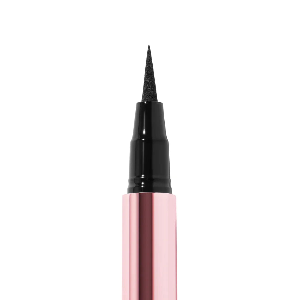 On Point Liquid Liner Delineador Líquido