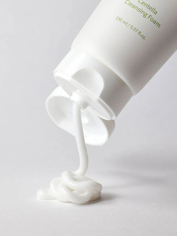 Centella Cleansing Foam Mixsoon